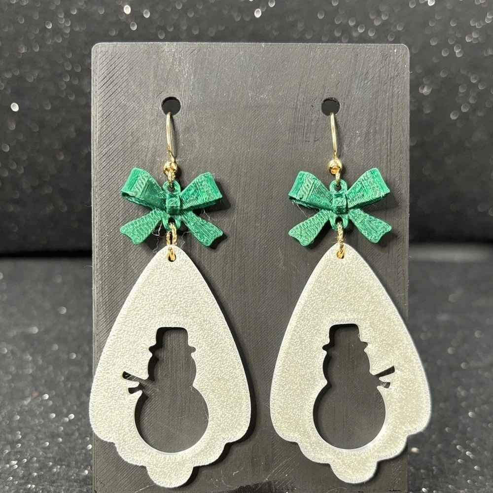 🎀 Frosty Snowman Bow Earrings 🎀